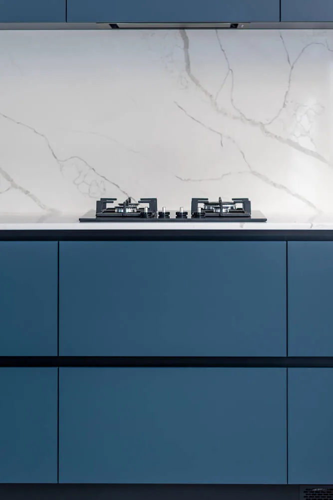 Mesada de silestone en cocina